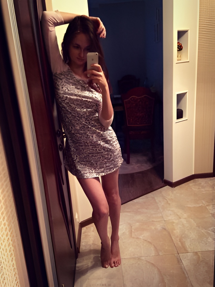 Эвелина привлекальеная девушка из Ватутинок цена от 10000 руб