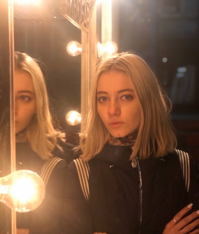 Оксана привлекальеная девушка из Ватутинок цена от 3000 руб