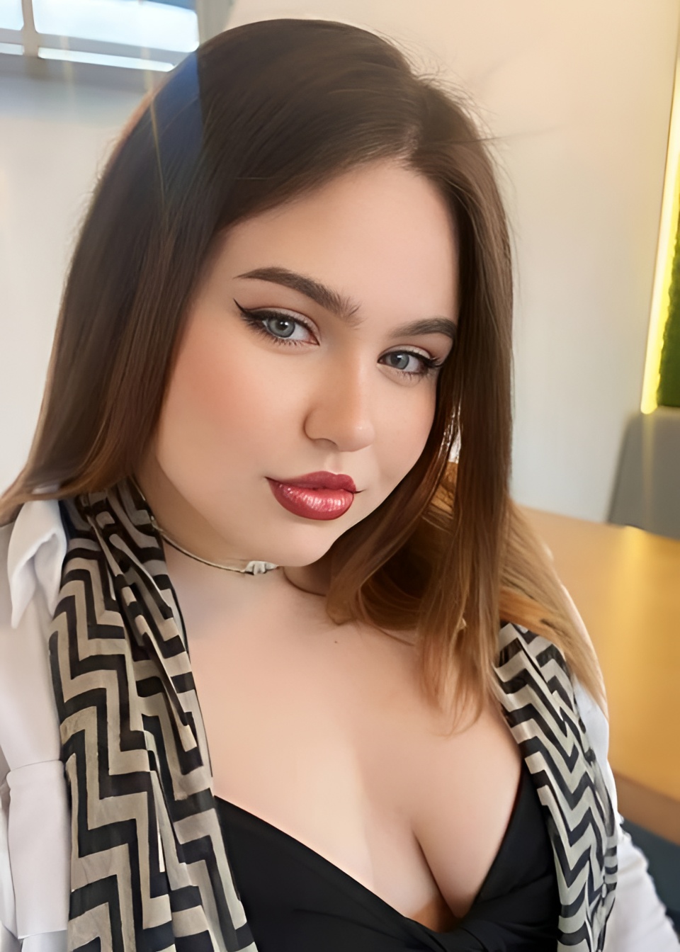 Ульяна привлекательная девушка из Ватутинок цена от 6000 руб