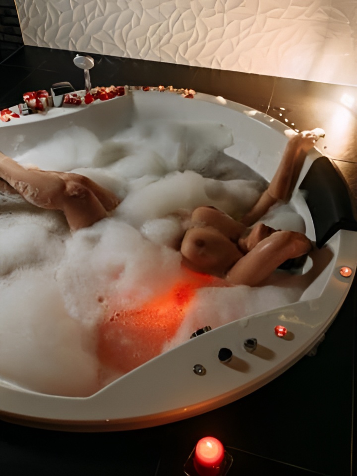 Индивидуалка Адель, доступна для личного знакомства от 10000 руб