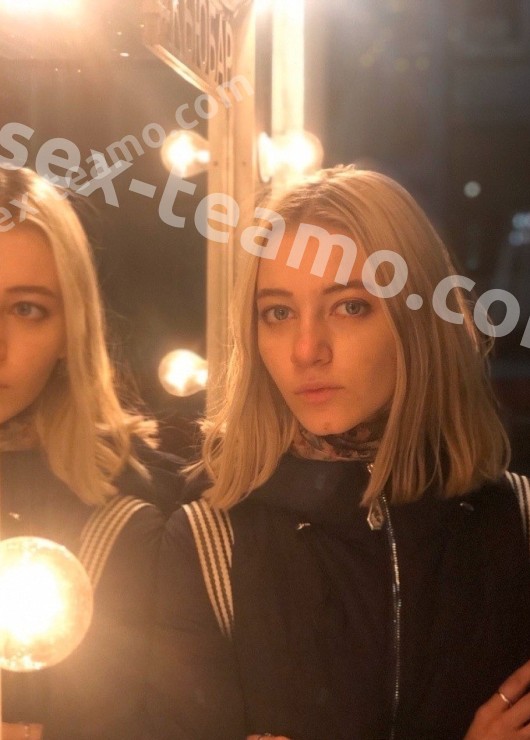 Оксана привлекательная девушка из Ватутинок цена от 3000 руб