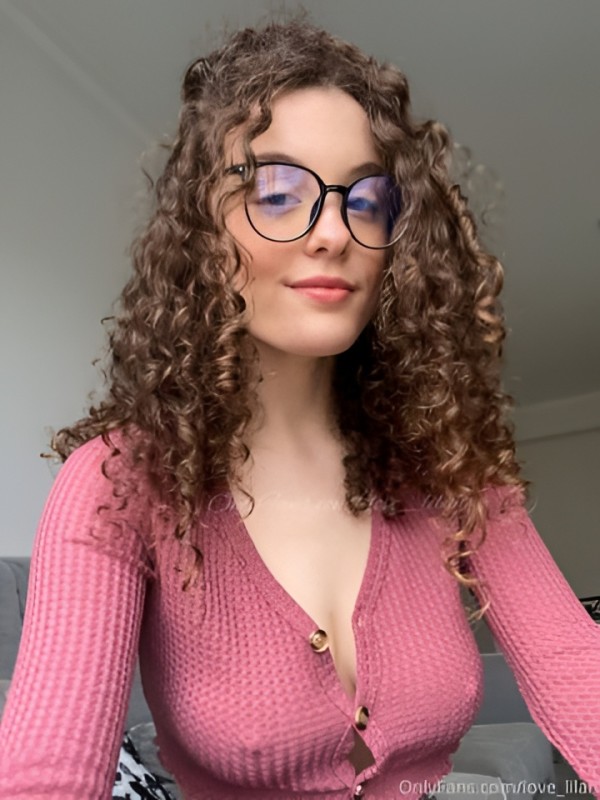 Эвелина привлекательная девушка из Ватутинок цена от 2000 руб