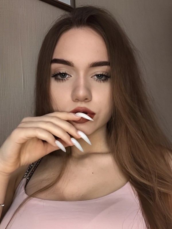 Наташа привлекательная девушка из Ватутинок цена от 3000 руб