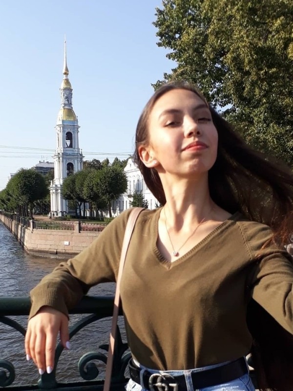 Лада привлекательная девушка из Ватутинок цена от 3500 руб