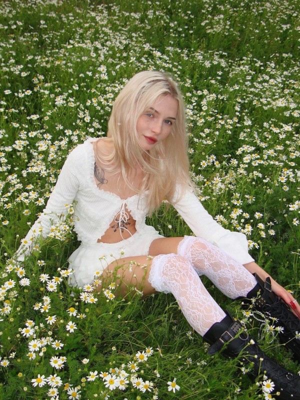 Ханна привлекательная девушка из Ватутинок цена от 7000 руб