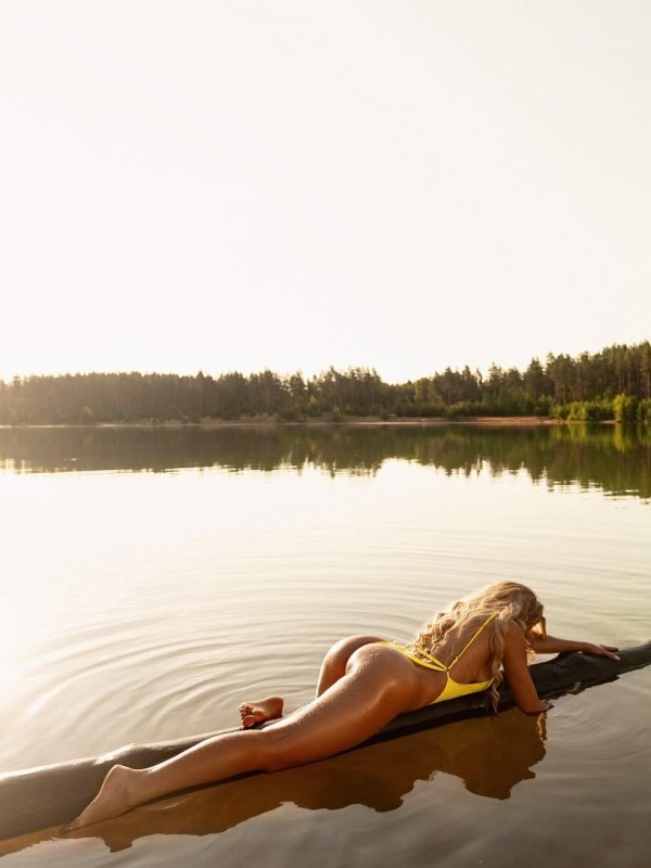 Света привлекательная девушка из Ватутинок цена от 7000 руб